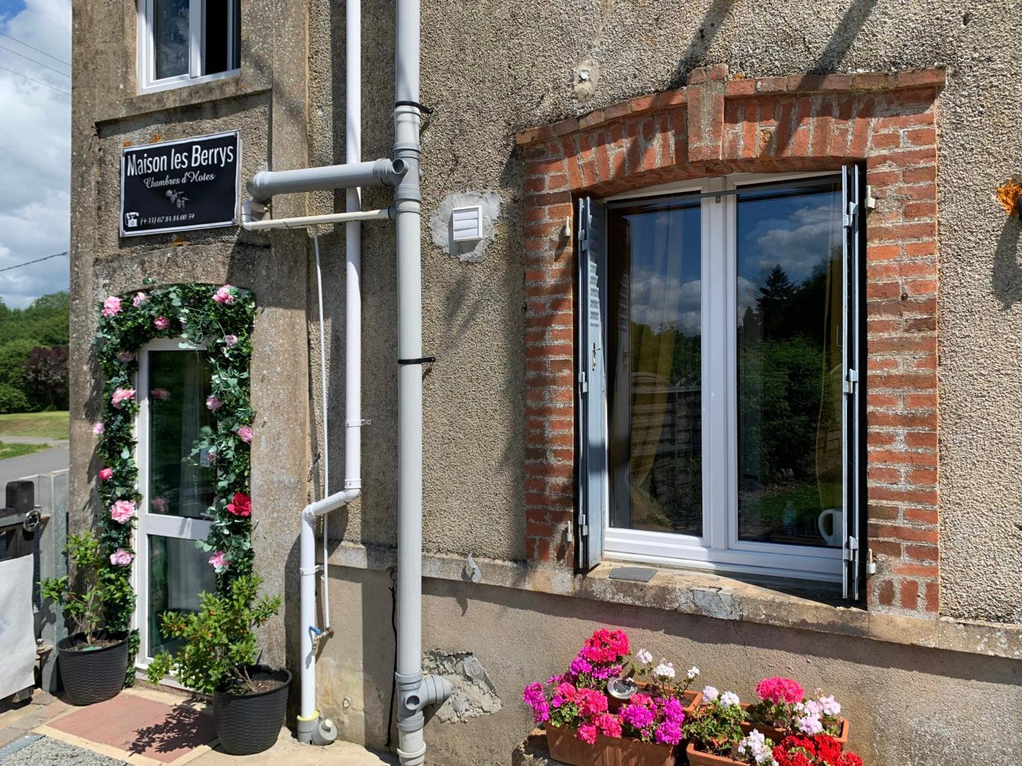 Bourganeuf Maison Les Berrys מראה חיצוני תמונה